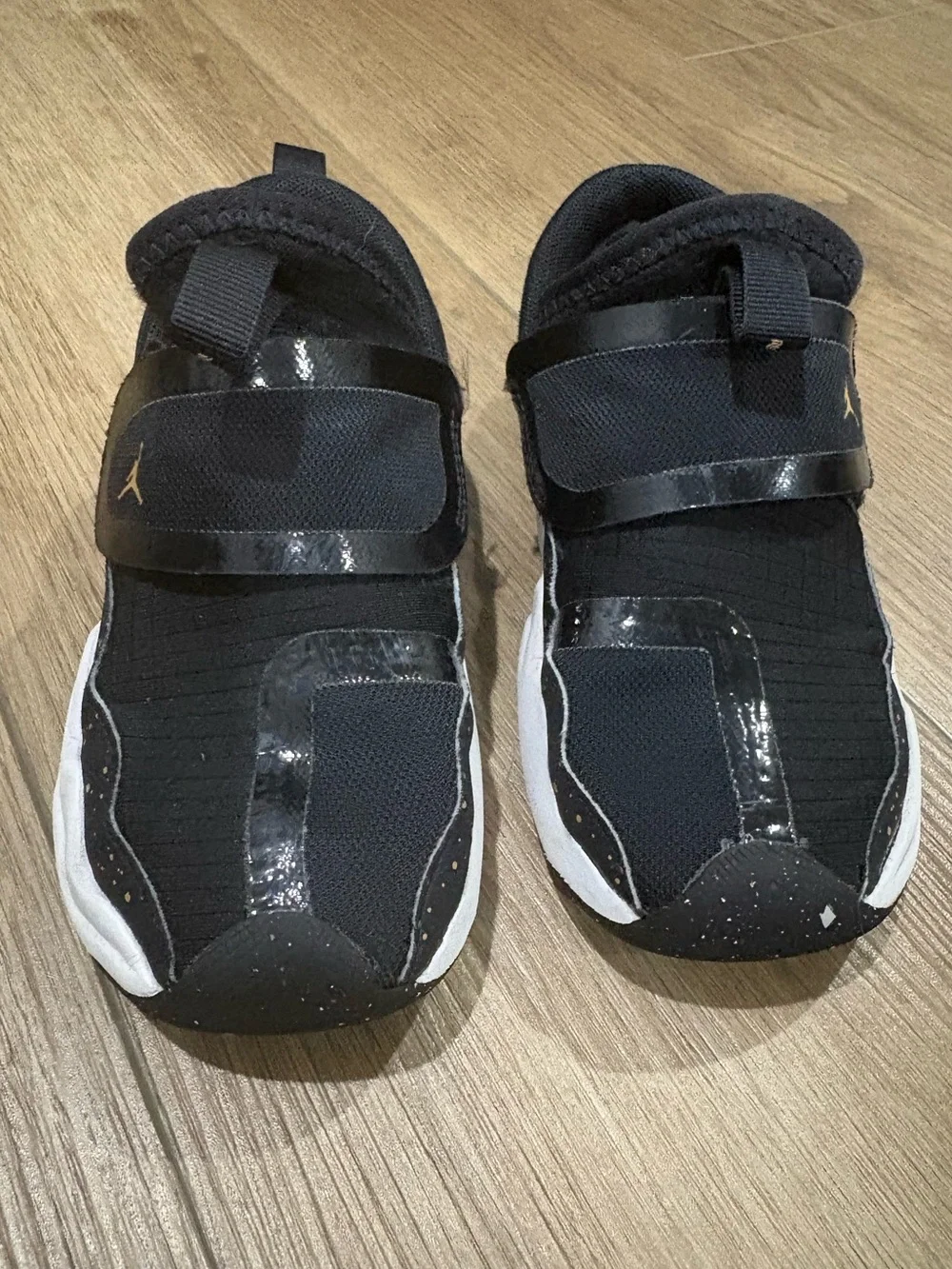 Jordan 23/7 Black&Gold